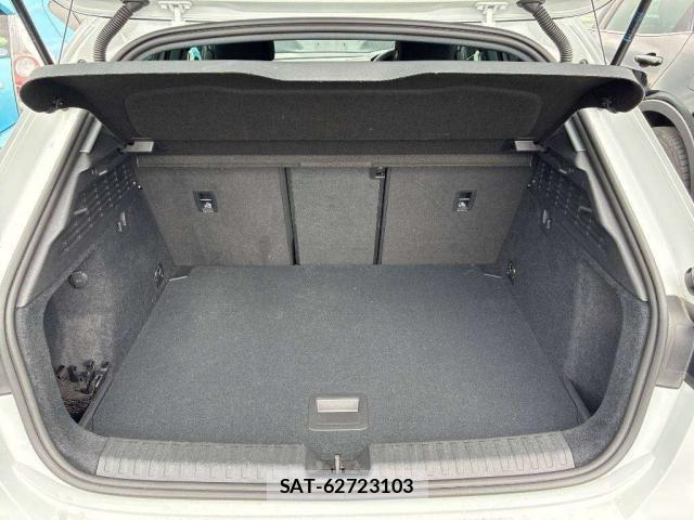 Audi A3 2021-05 8362084-6