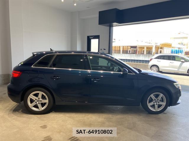 Audi A3 2019-12 8363635-8
