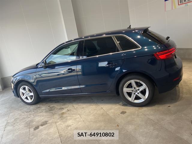 Audi A3 2019-12 8363635-9