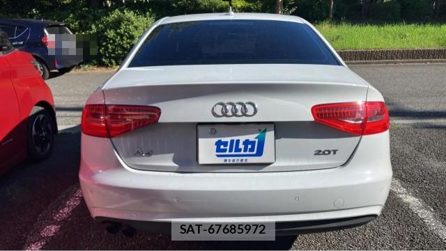 Audi A4 2012-12 8362294-1