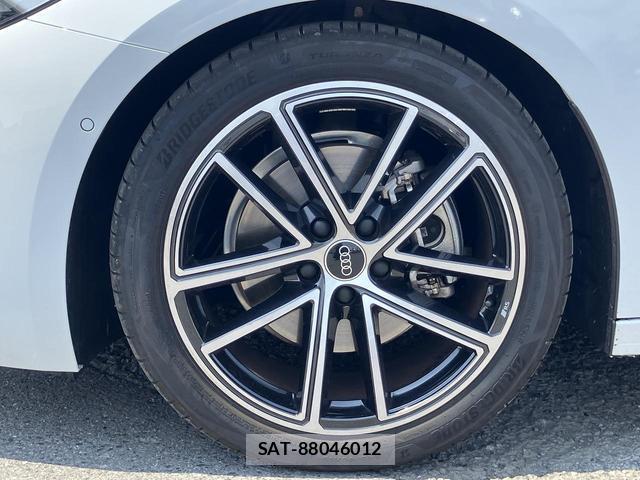 Audi A5 2025-10 8362921-12