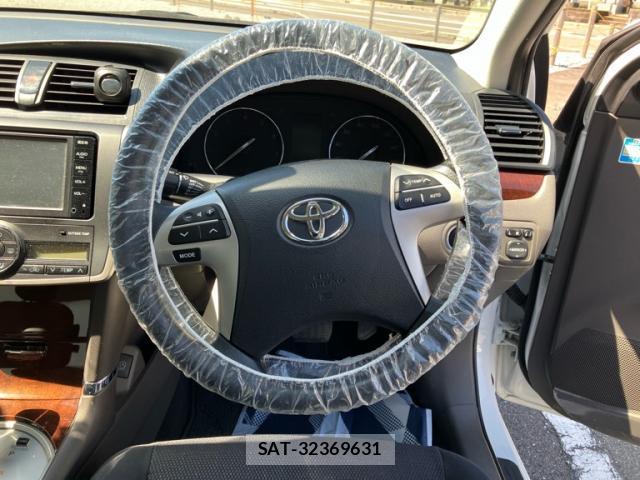 Toyota ALLION 2016-04 8361684-15