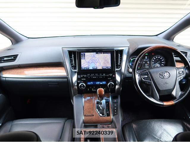 Toyota ALPHARD HYBRID 2017-03 8362783-6