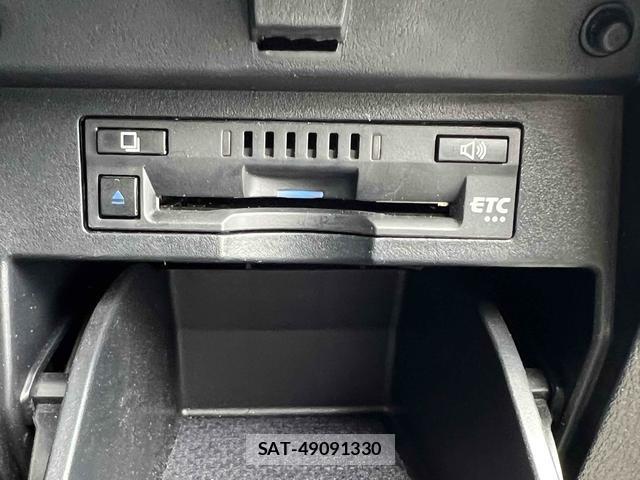 Toyota ALPHARD 2022-09 8360933-17
