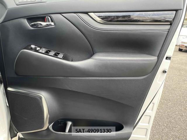 Toyota ALPHARD 2022-09 8360933-9