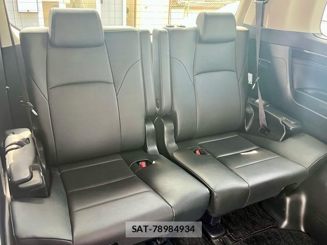 Toyota ALPHARD 2018-04 8361077-15