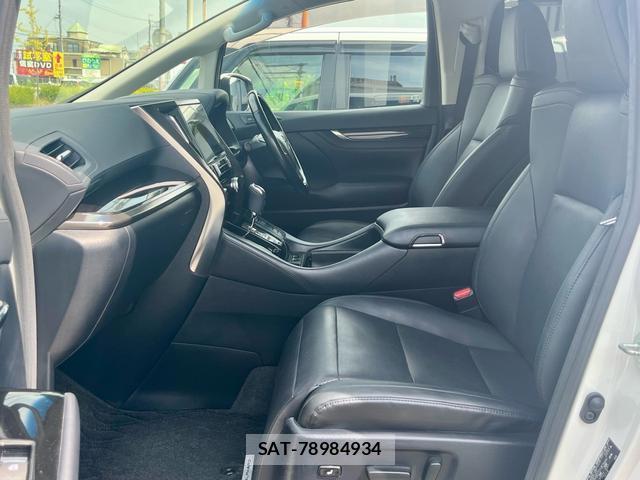 Toyota ALPHARD 2018-04 8361077-16