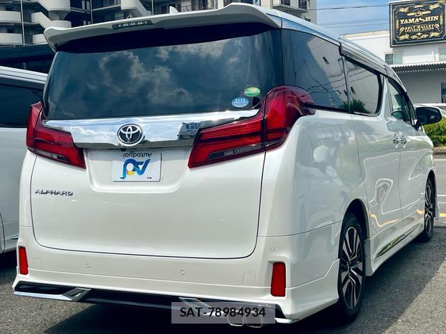 Toyota ALPHARD 2018-04 8361077-2