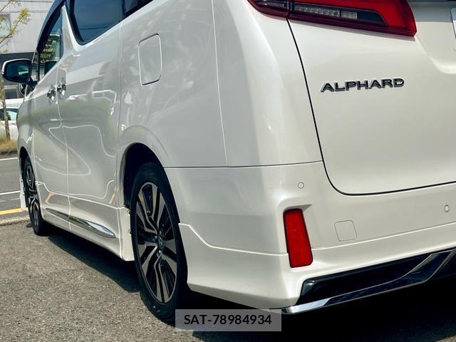 Toyota ALPHARD 2018-04 8361077-6