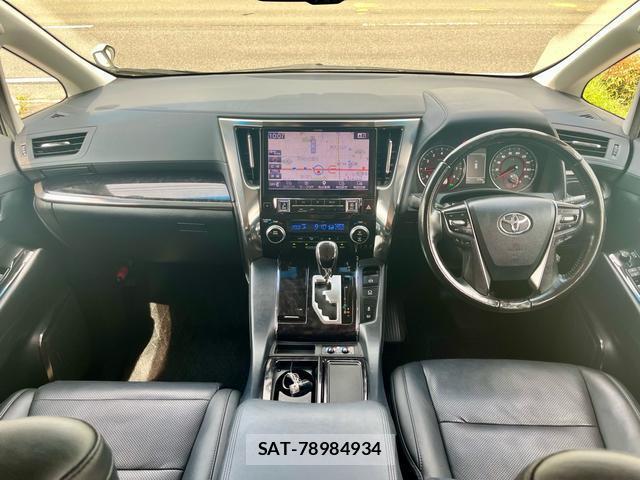 Toyota ALPHARD 2018-04 8361077-9