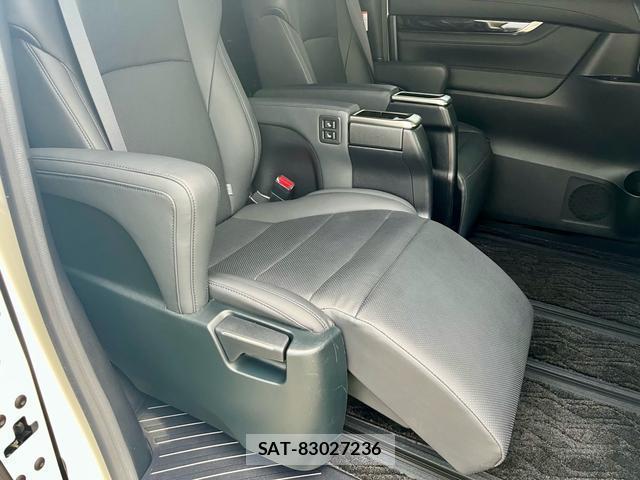 Toyota ALPHARD 2020-09 8361079-14