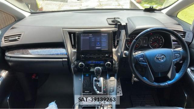 Toyota ALPHARD 2021-06 8362196-2