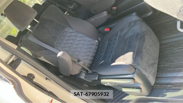 Toyota ALPHARD 2021-04 8362220-6