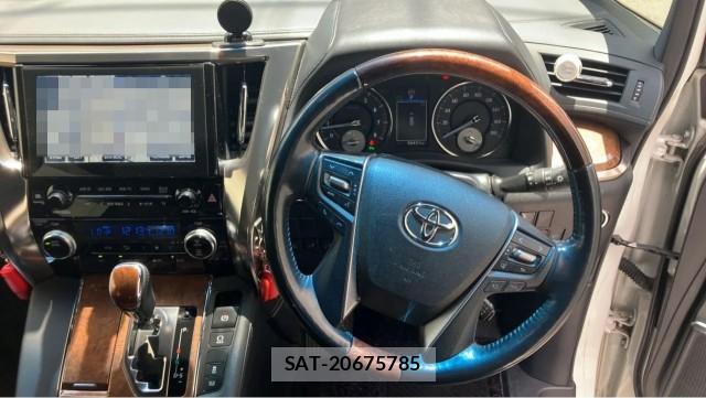 Toyota ALPHARD 2016-09 8362230-16