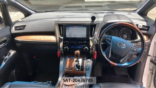 Toyota ALPHARD 2016-09 8362230-2