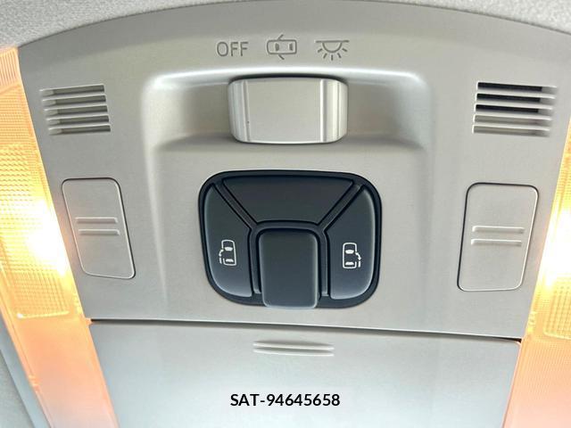 Toyota ALPHARD 2012-06 8362755-6