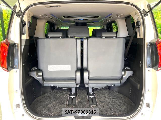 Toyota ALPHARD 2021-04 8363012-10
