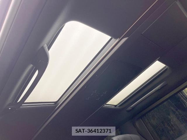 Toyota ALPHARD 2024-03 8363317-2