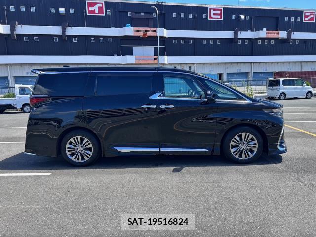 Toyota ALPHARD 2023-10 8363499-8