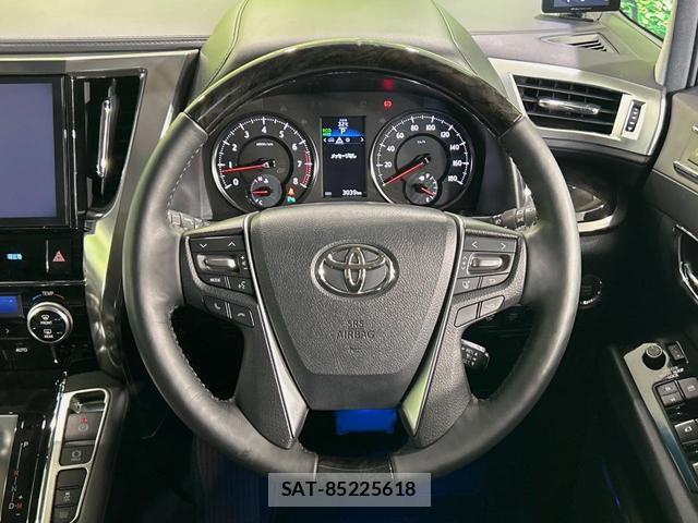 Toyota ALPHARD 2017-07 8363596-10