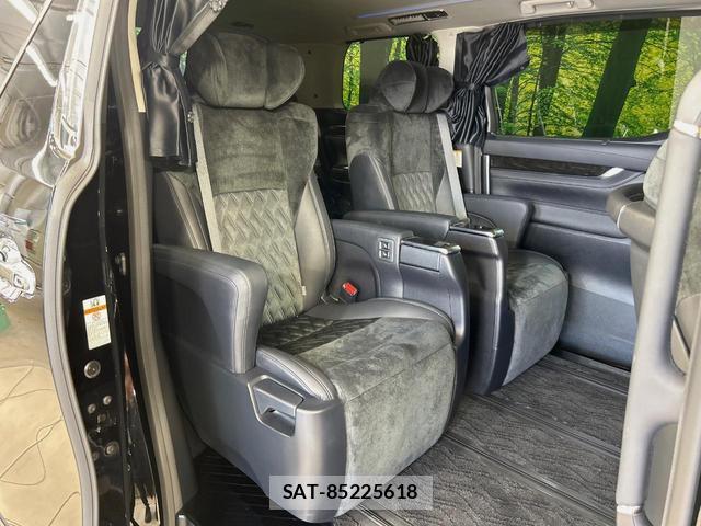Toyota ALPHARD 2017-07 8363596-8