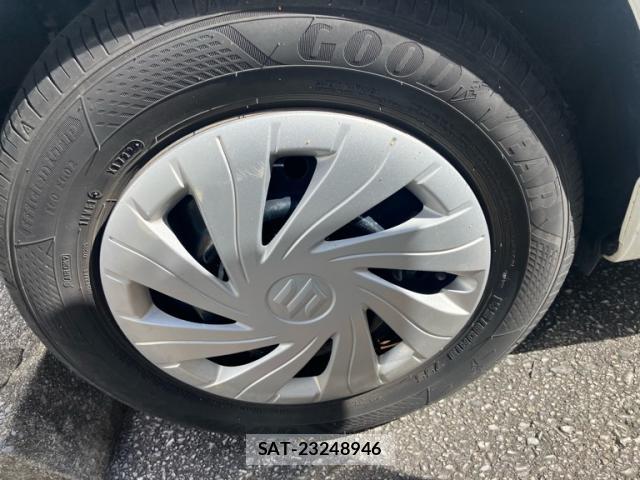 Suzuki ALTO 2015-02 8361674-4