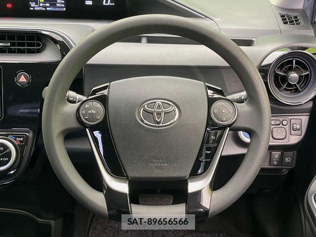 Toyota AQUA 2017-09 8360525-10