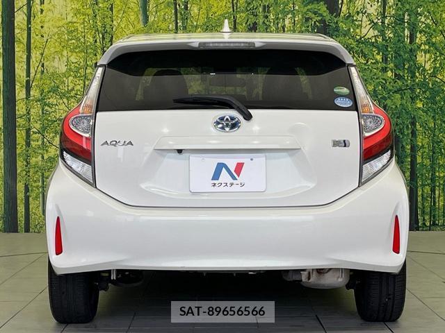 Toyota AQUA 2017-09 8360525-14