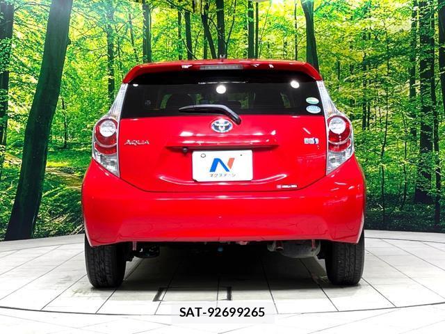 Toyota AQUA 2014-03 8360794-15