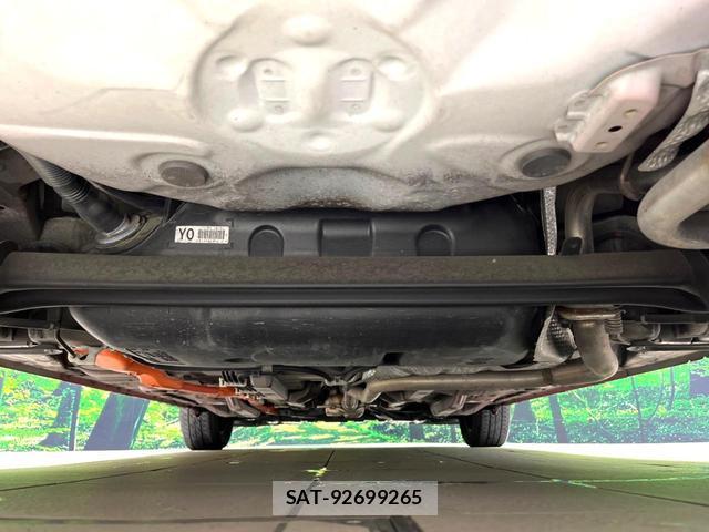 Toyota AQUA 2014-03 8360794-19
