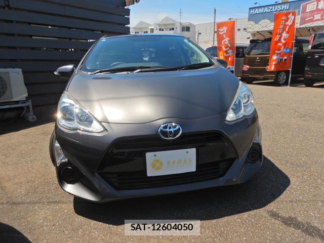 Toyota AQUA 2015-12 8360814-1