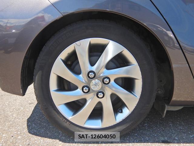 Toyota AQUA 2015-12 8360814-11