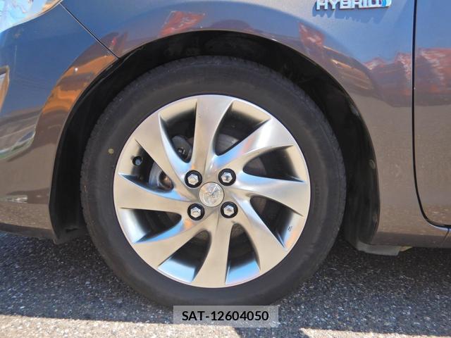 Toyota AQUA 2015-12 8360814-13