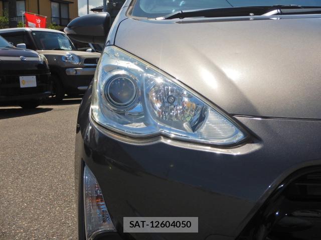 Toyota AQUA 2015-12 8360814-4