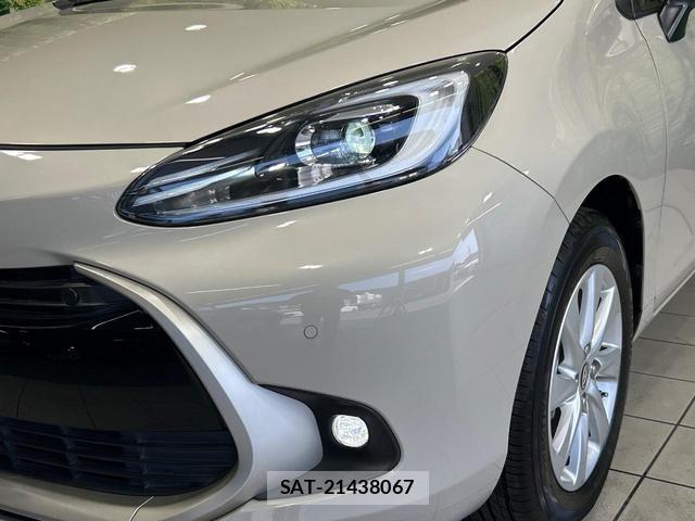 Toyota AQUA 2022-01 8360917-11