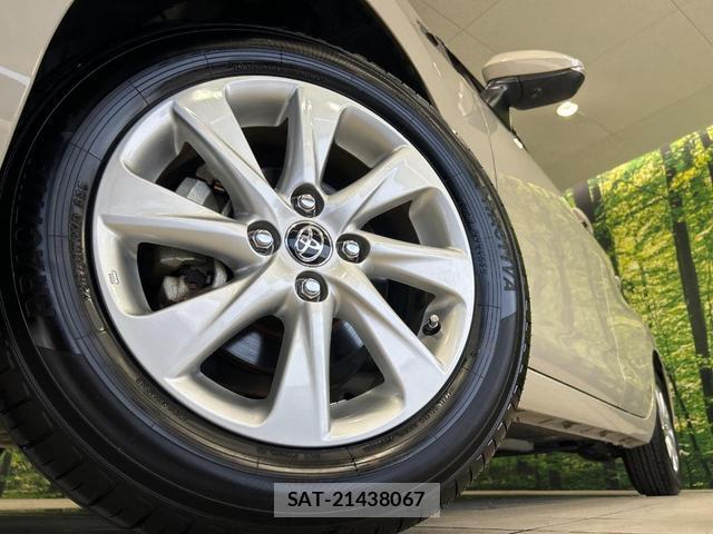 Toyota AQUA 2022-01 8360917-12