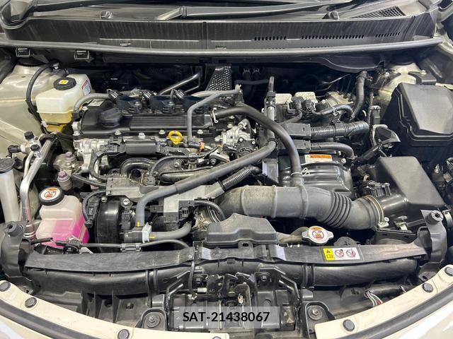 Toyota AQUA 2022-01 8360917-17