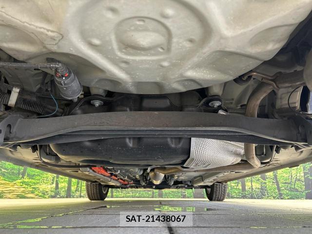 Toyota AQUA 2022-01 8360917-18