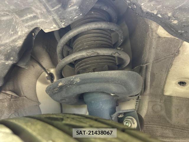 Toyota AQUA 2022-01 8360917-19