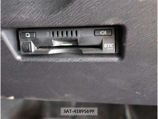 Toyota AQUA 2019-08 8361040-4