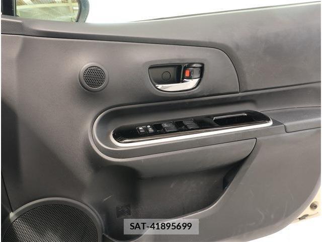 Toyota AQUA 2019-08 8361040-5