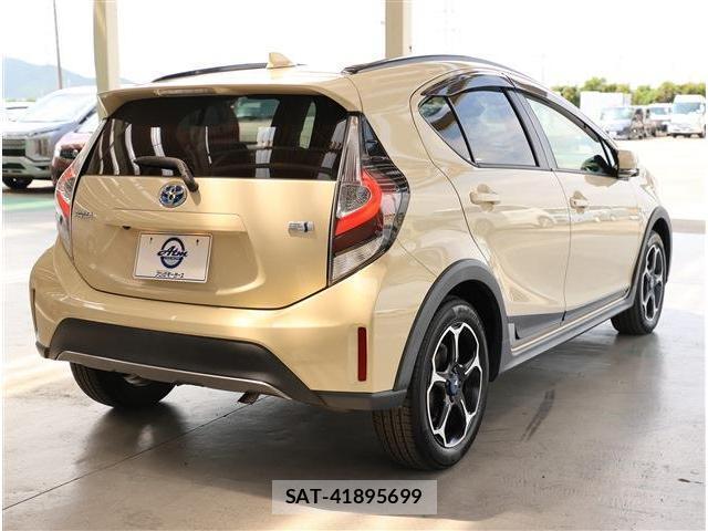 Toyota AQUA 2019-08 8361040-6