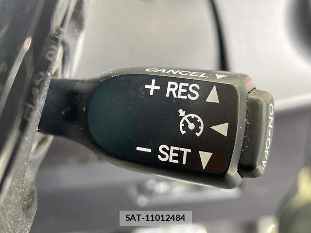 Toyota AQUA 2016-04 8361070-5