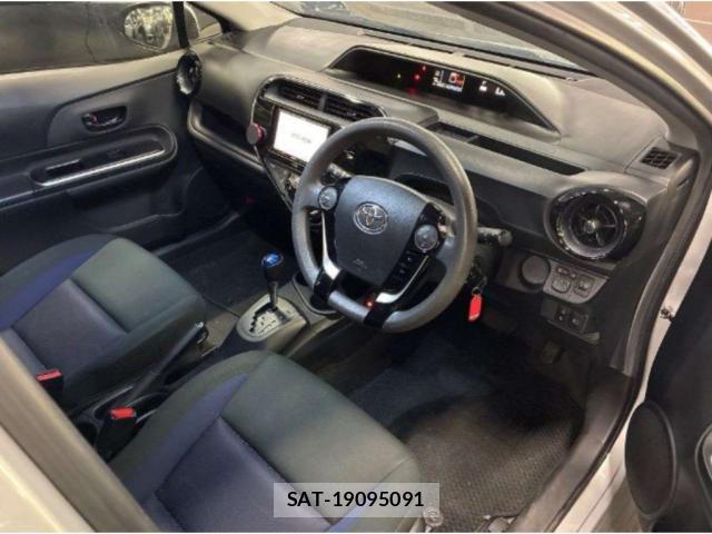 Toyota AQUA 2019-07 8361374-2