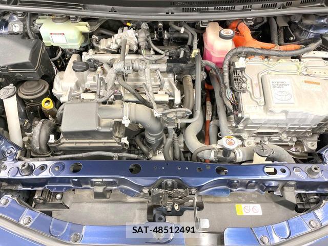 Toyota AQUA 2018-10 8361501-17