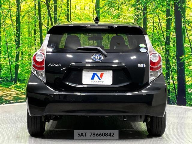 Toyota AQUA 2014-10 8361525-16