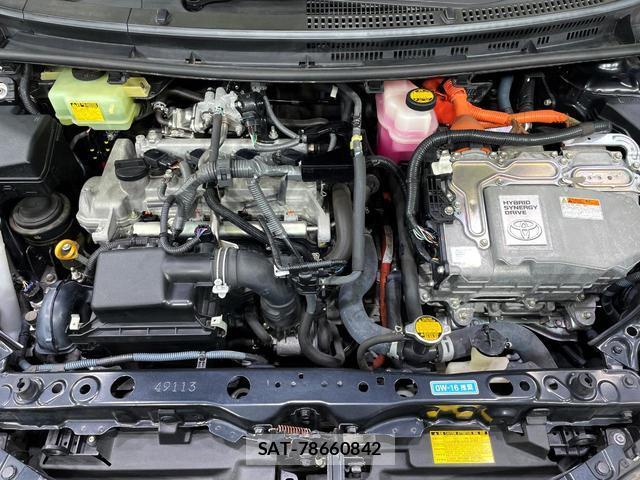 Toyota AQUA 2014-10 8361525-17