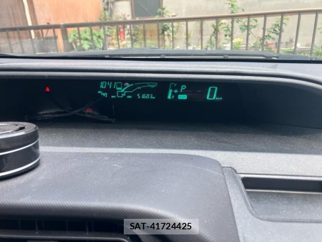 Toyota AQUA 2013-07 8361659-14