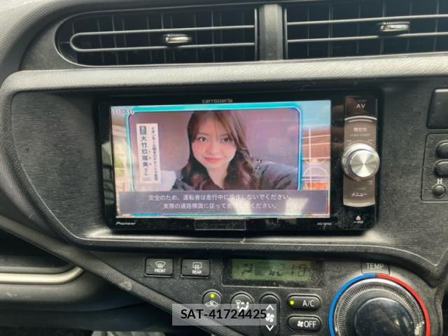 Toyota AQUA 2013-07 8361659-16