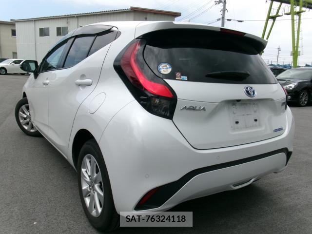 Toyota AQUA 2023-03 8361764-1